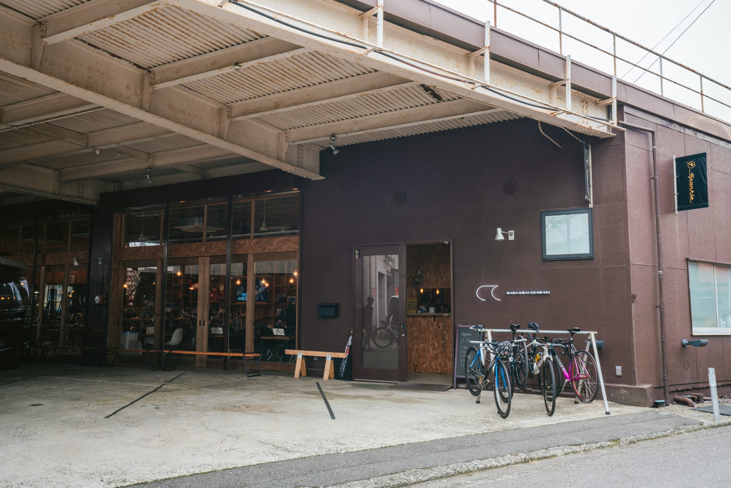 COLORS Bike&Cafe